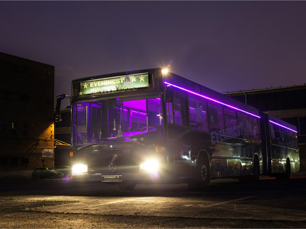 partybusz-belso-50-fos-mercedes-partybusz