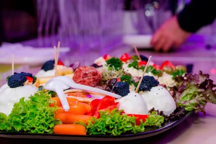 partybusz-etel-kinalat